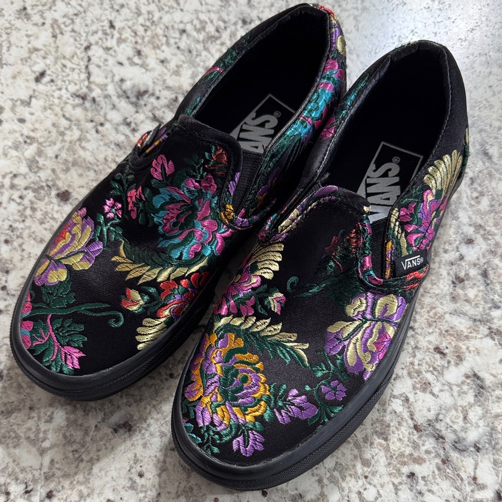 Vans Women's Black Floral Slip-On Sneakers